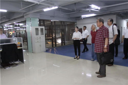 河北誠促會(huì)誠信萬里行 走進(jìn)邯鄲耀騰企業(yè)管理咨詢集團(tuán)，郝小學(xué)引領(lǐng)管理新思路